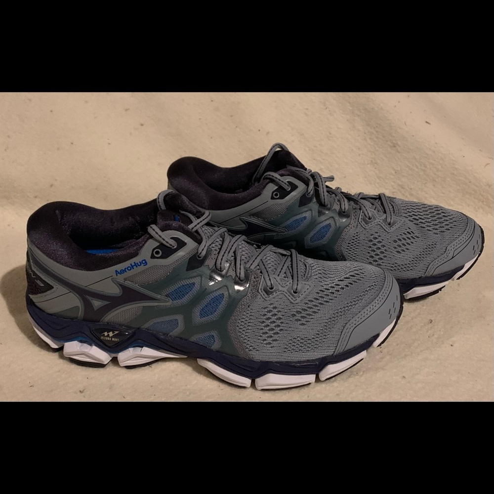 Mizuno Wave Horizon 3 men 9